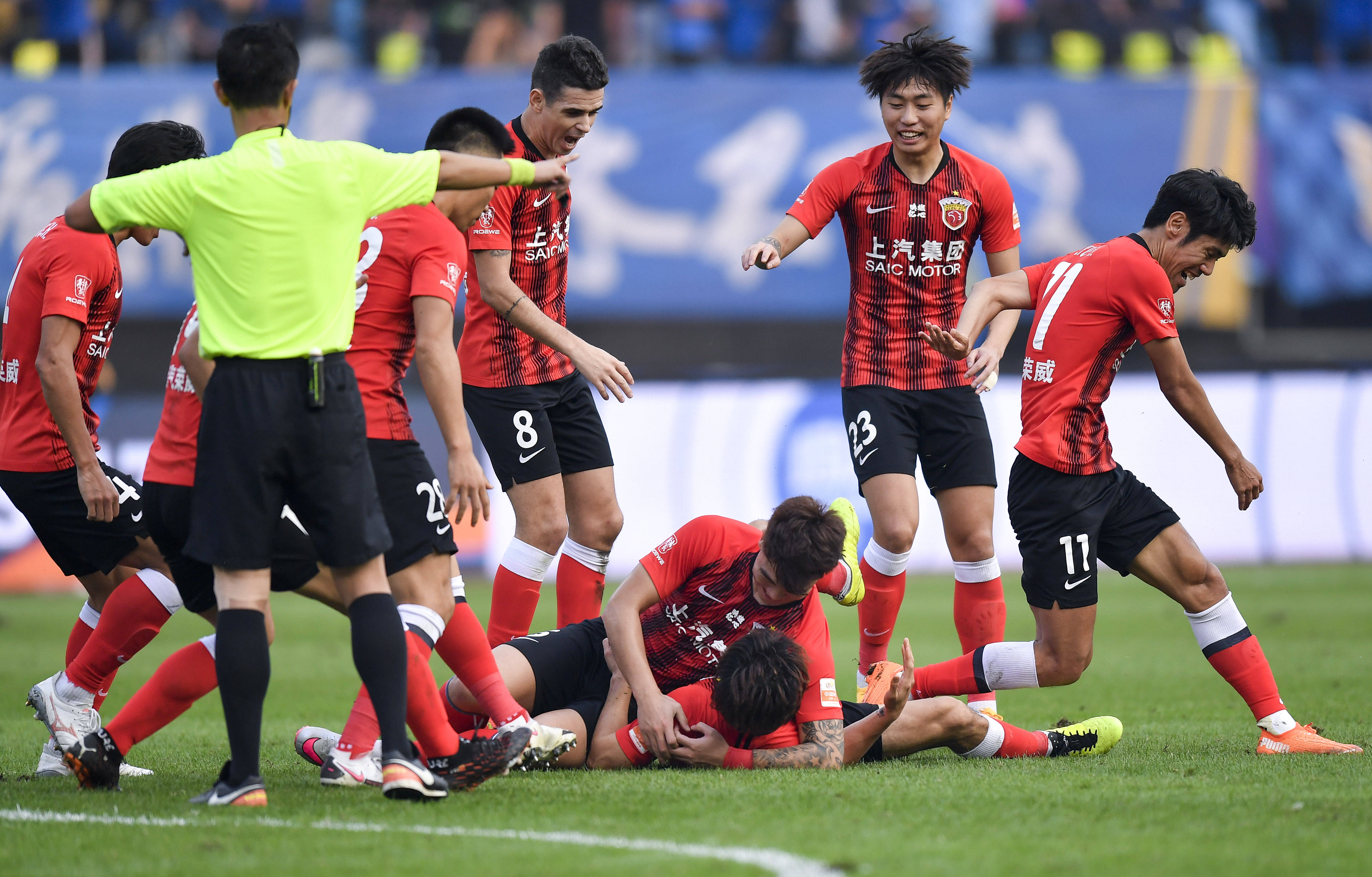 底的险境 底的险境